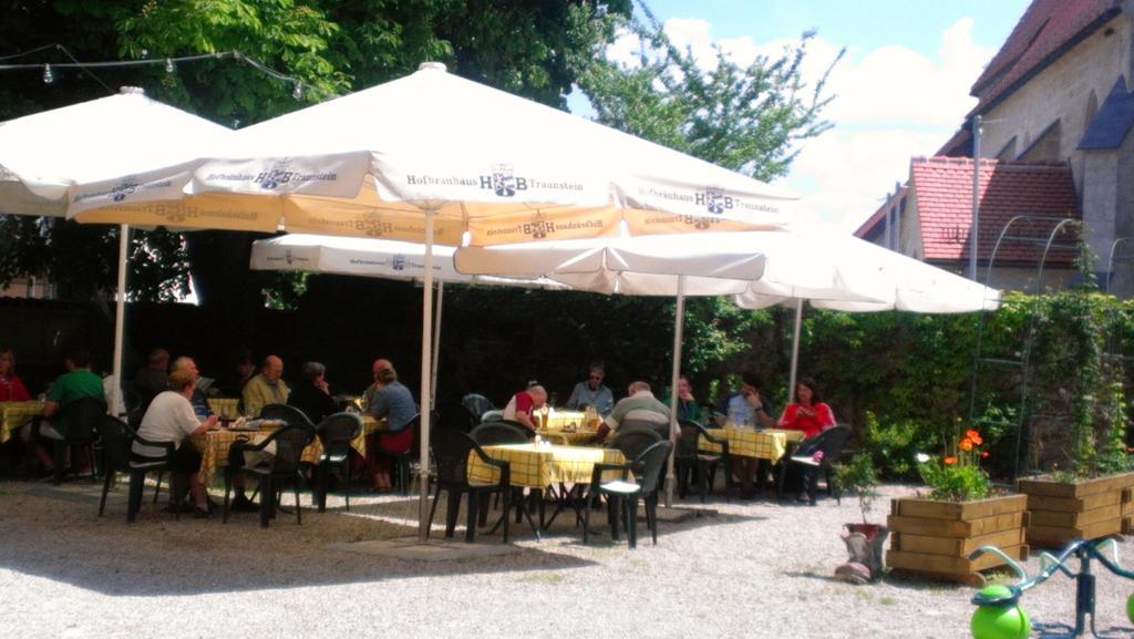 Stiftsgasthof Hochburg Zewnętrze zdjęcie